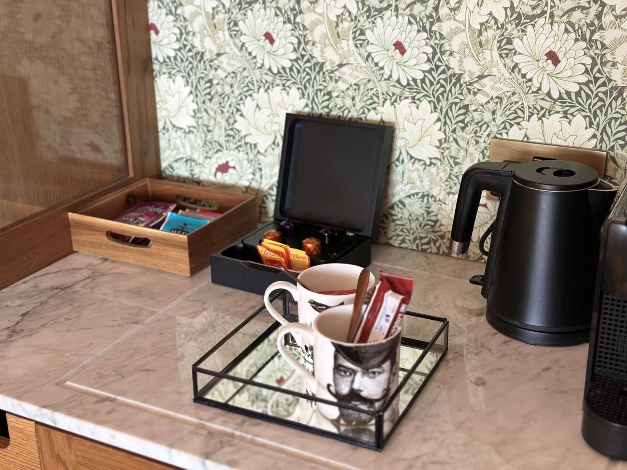 Premium Zimmer mit Kingsize-Bett, Balkon und Stadtblick