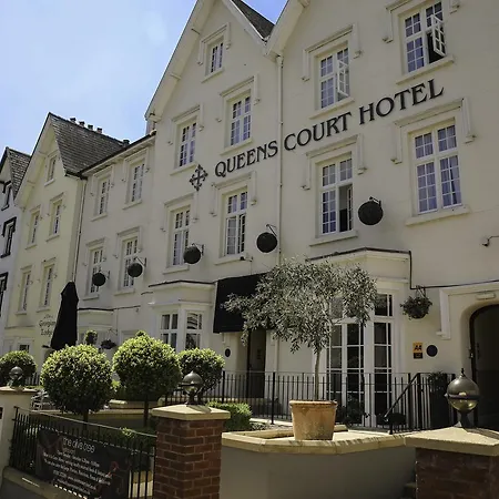 Queens Court Hotel-2